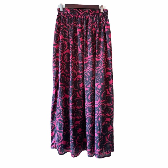 VENUS Dresses & Skirts - VENUS Floral Rose Maxi Skirt